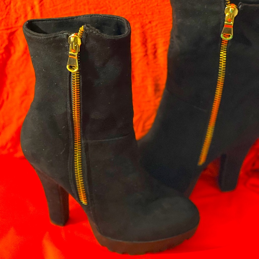 Black booties size 8 can be worn many ways
